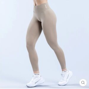 Dfyne Defy Leggings workout gym  butt booty scrunch